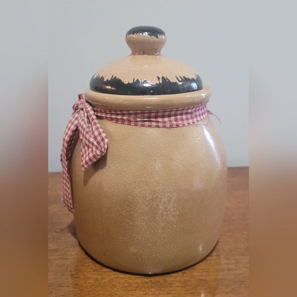 Handmade 8" Crackle Painted Black Star Pottery Canister with Red Checkered Bow. - Picture 2 of 4